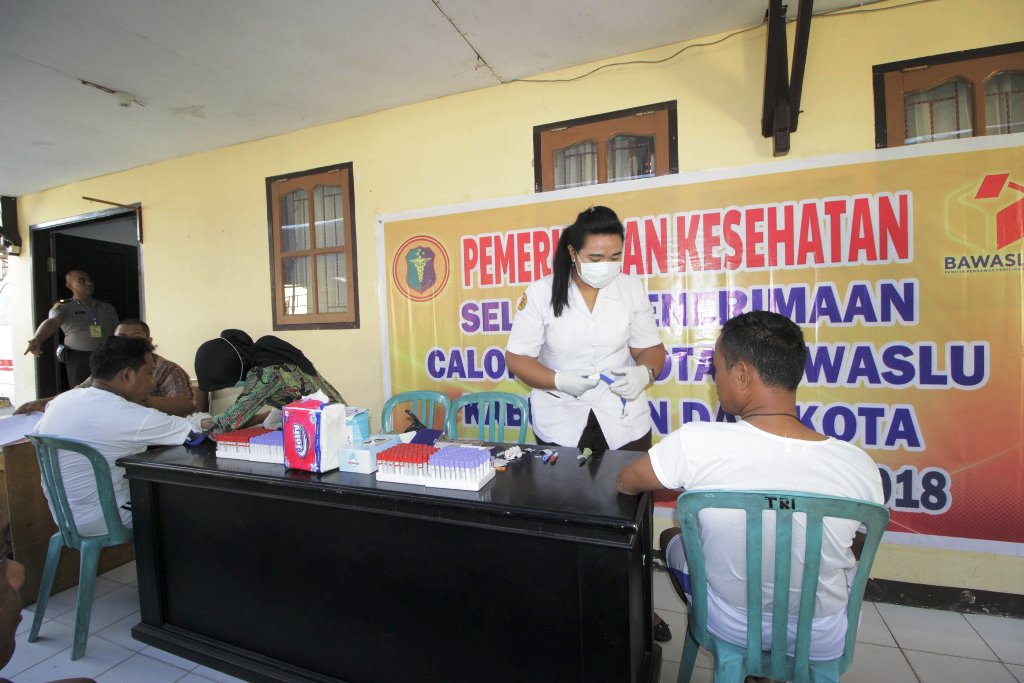 146 Calon Anggota Bawaslu Kabupaten/Kota Se-Provinsi Sulawesi Tengah Jalani Tes Kesehatan