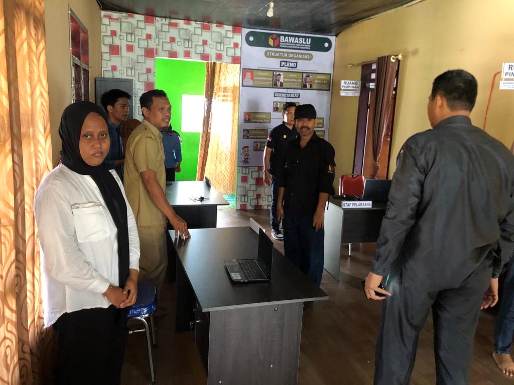 Supervisi di Donggala, Jamrin Pastikan Kesiapan Sarpras Perkantoran Panwaslu Kecamatan
