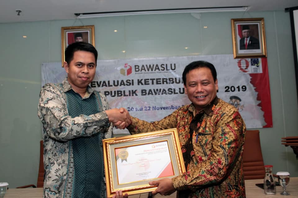 Pertama Kali, Bawaslu Sulteng Raih Anugerah Keterbukaan Informasi Publik