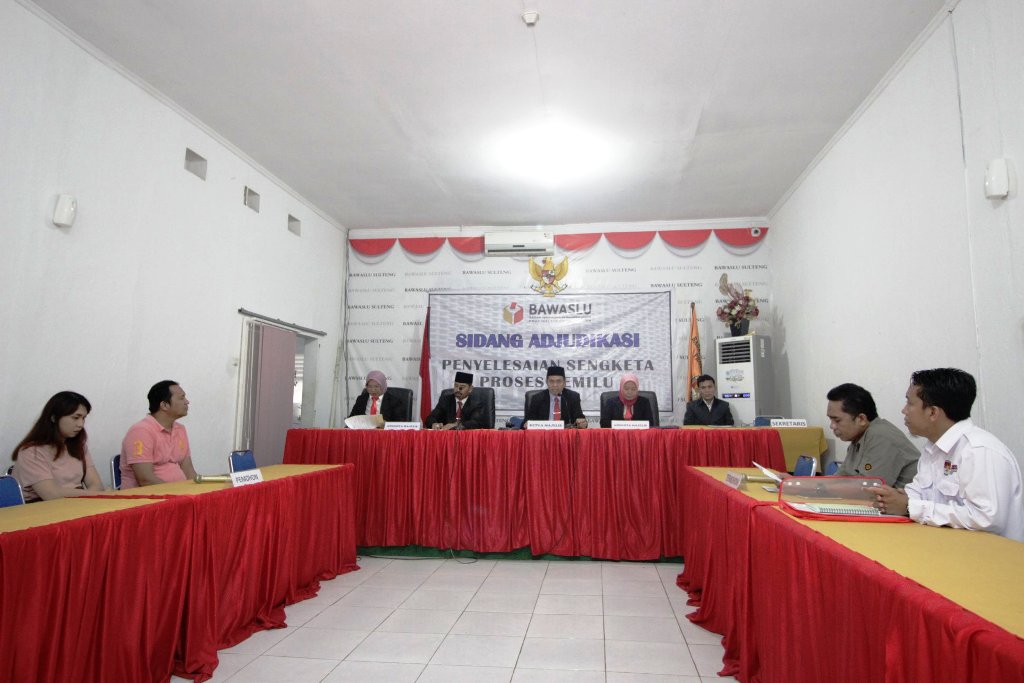 BAWASLU Sulteng Bacakan Putusan Sengketa Proses Pemilihan Umum