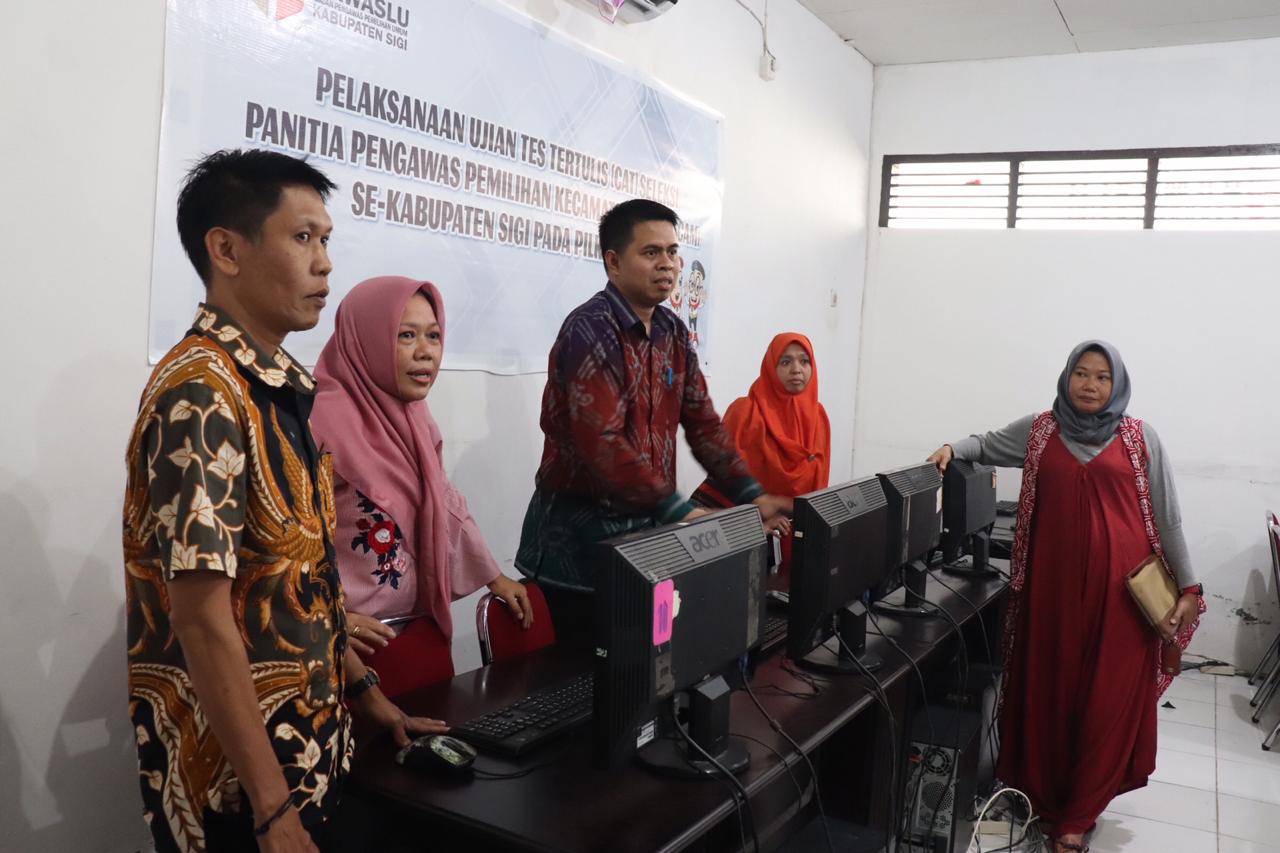 Bawaslu Sulteng Pantau Langsung Kesiapan Pelaksanaan Tes CAT Panwascam