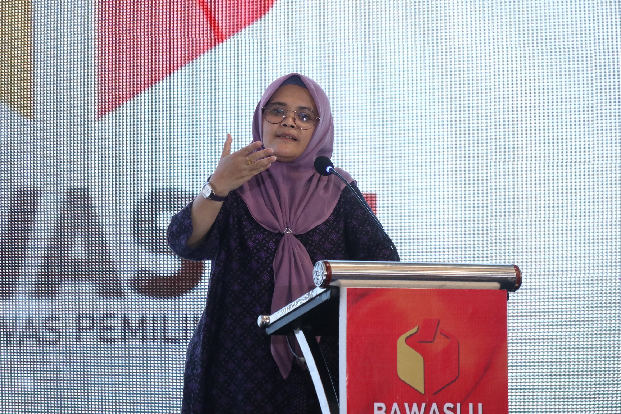 Lolly Suhenty Bawaslu RI: Peran Humas Penting dalam Memahamkan Publik Perbedaan Regulasi Pemilu dan Pilkada