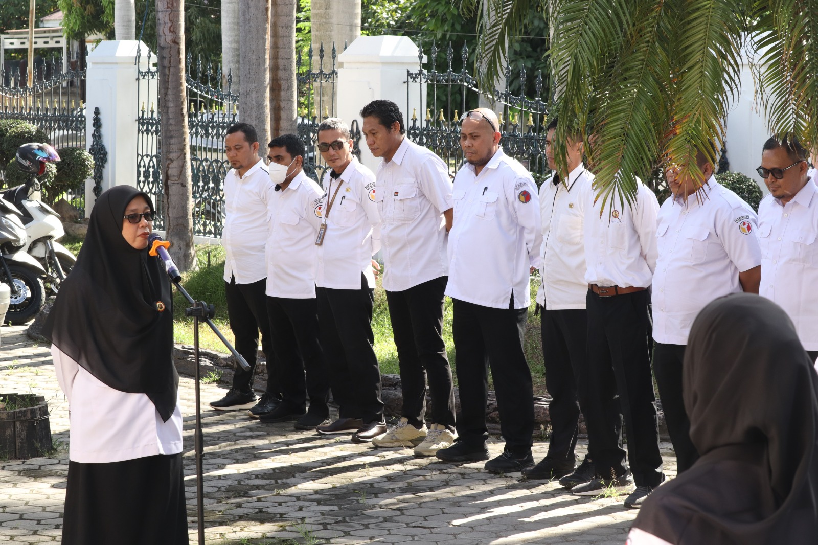 Pimpin Apel HUT Bawaslu ke-17, Dewi Tegaskan Pentingnya Disiplin Menjalankan Dalam Tugas