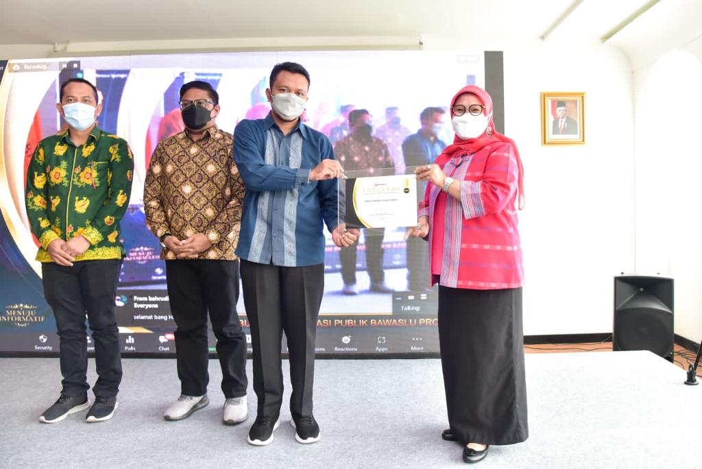 Bawaslu Sulteng Raih Predikat Informatif dalam Anugerah Keterbukaan Informasi Publik Bawaslu se- Indonesia