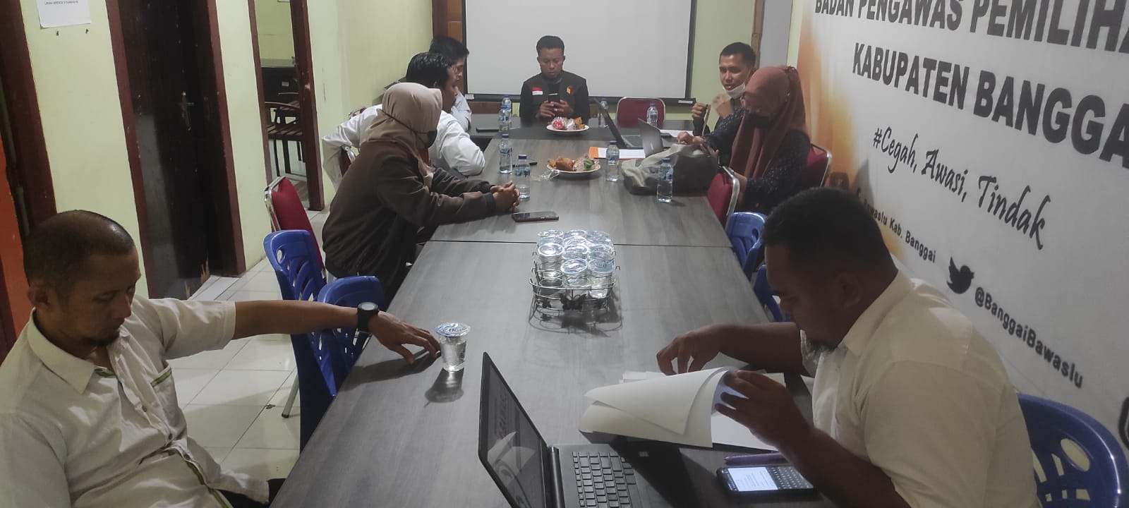 Inong Tuntaskan Supervisi Divisi Hukum Humas, Data dan Informasi di Bawaslu Kabupaten Banggai, Kabupaten Banggai Kepulauan dan Kabupaten Banggai Laut