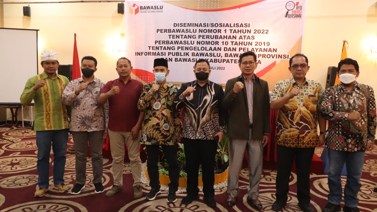Perkuat Partisipasi Masyarakat dan Lembaga, Bawaslu Sulteng Teken MOU dengan Komisi Informasi, LPGAST, dan PERADA