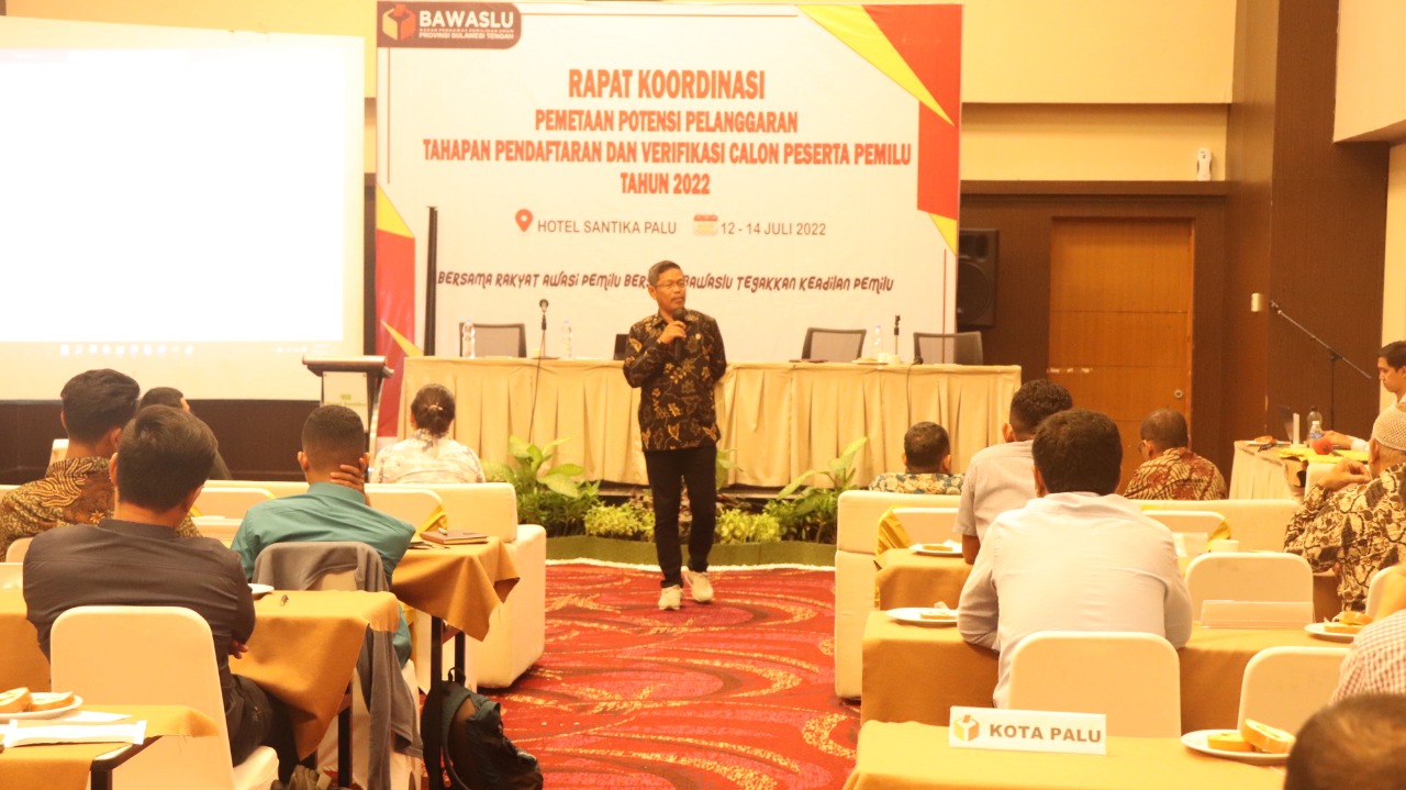 Bawaslu Sulteng Perkuat Pengetahuan SDM Sekretariat Kabupaten/Kota dalam Penyusunan Legal Opini