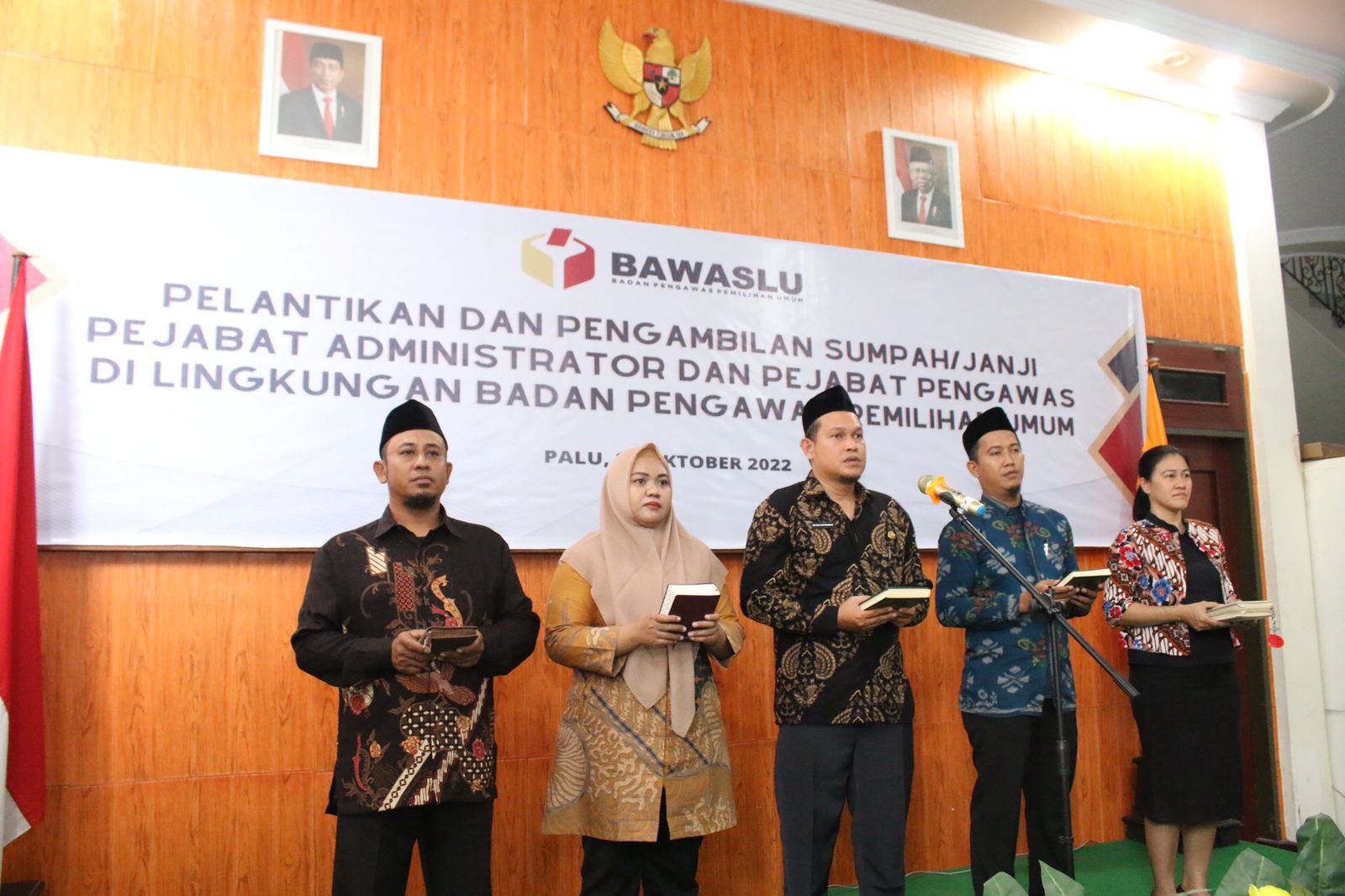Sekjen Bawaslu Lantik Kasek Bawaslu Kabupaten Morowali, Kasubag Bawaslu Kota Palu dan Bawaslu Kabupaten Poso