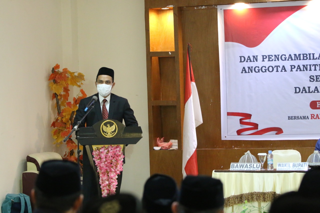 Nasrun Sampaikan Tiga Poin Penting di Pelantikan Panwaslu Kecamatan se- Kabupaten Tojo Una Una