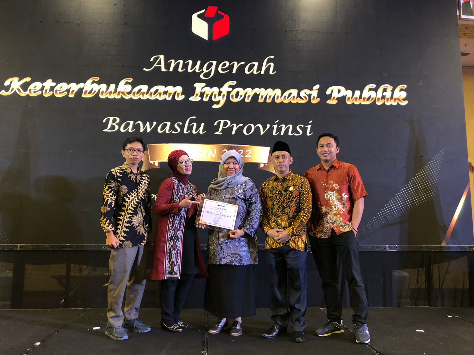 Bawaslu Sulteng Pertahankan Predikat Informatif Keterbukaan Informasi Publik Bawaslu Provinsi Tahun 2022