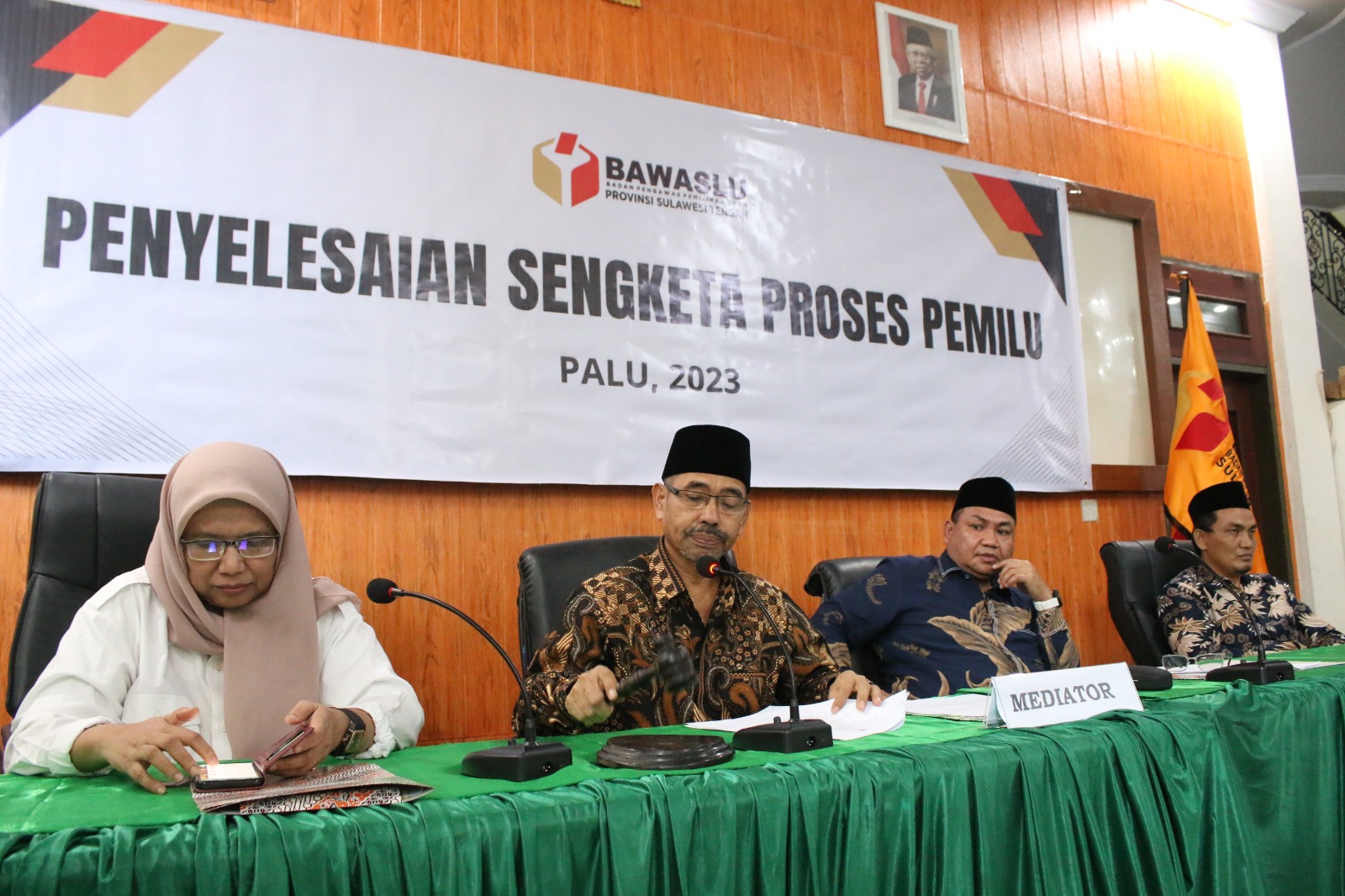 Lewat Mediasi di Bawaslu Sulteng, Dua Balon DPD Diberi Kesempatan Upload Data pada SILON