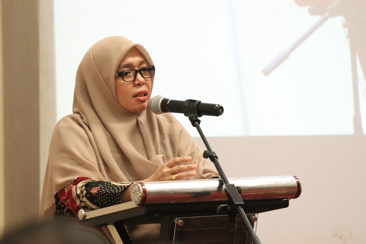 Menjadi Salah Satu Tahapan Krusial, Dewi Minta Jajaran Fokuskan Pengawasan Distribusi Logistik