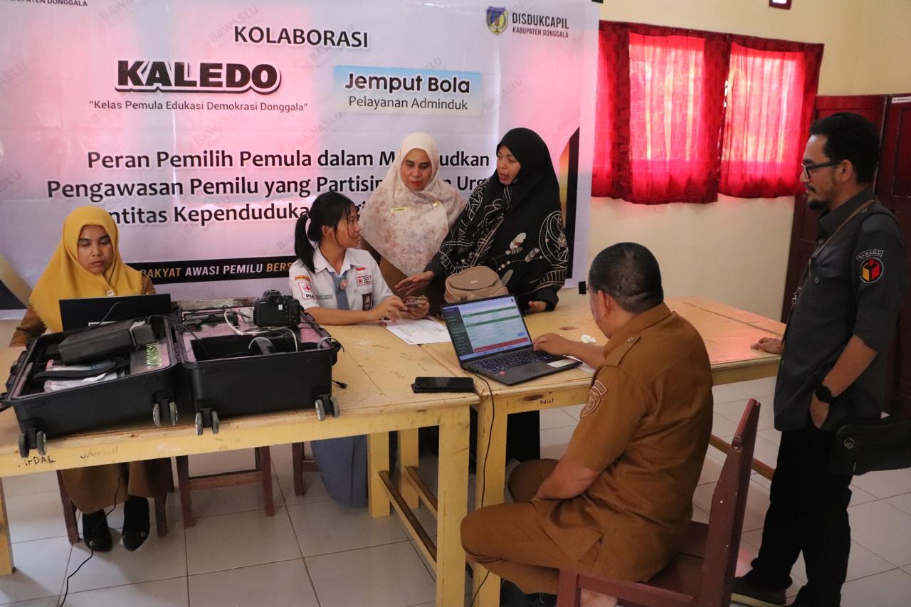 Dewi Dorong Pemilih Pemula Jadi Pemilih Cerdas(1)