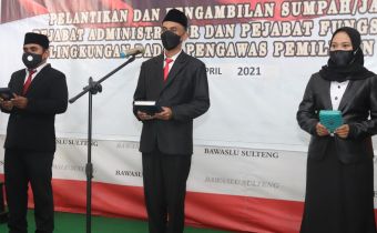 Sekjen Bawaslu RI Melantik 67 Pejabat Struktural dan Fungsional di Lingkungan Sekretariat Jendral Bawaslu.Â 