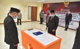Abhan Lantik PAW Anggota Bawaslu Sulteng Periode 2017-2022