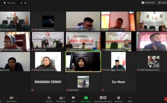 Bawaslu Sulteng Evaluasi Uji Coba Pengenalan Aplikasi Zoom dan Google Meet kepada Panwascam dan PKD