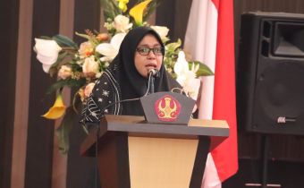 Dewi Tekankan Peran Mahasiswa sebagai Agen Perubahan dalam Demokrasi