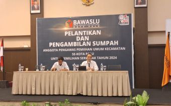 Panwascam Resmi Dilantik, Nasrun Tekankan Pentingnya Komunikasi dan Kekompakan