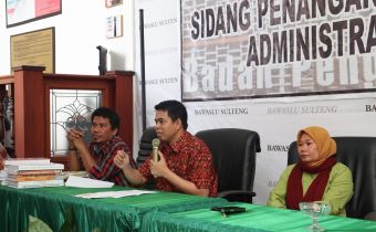 Review Laporan Hasil Pengawasan Pemilu Bawaslu Kabupaten/Kota