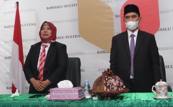 Jamrin dan Darmiati Dilantik Jadi Tim Pemeriksa Daerah Wakil Bawaslu Sulteng