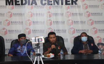 Inong dan Sutarmin Hadiri Pembentukan Komunitas Anak Muda Pengawal Demokrasi (KAWAL) Bawaslu Banggai Kepulauan