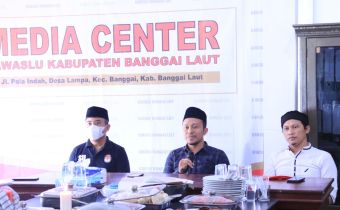 Hadiri Syukuran Kantor Baru, Inong Berharap Bawaslu Kabupaten Banggai Laut Lanjutkan Semangat Pengawasan di Pemilu 2024