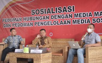 Serius Berbenah Kehumasan, Bawaslu Sulteng Sosialisasikan Pedoman Pengelolaan Hubungan dengan Media Massa dan Media Sosial