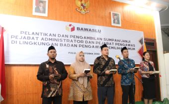 Sekjen Bawaslu Lantik Kasek Bawaslu Kabupaten Morowali, Kasubag Bawaslu Kota Palu dan Bawaslu Kabupaten Poso