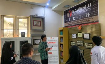 Bawaslu Sulteng Beri Penilaian Pelayanan dan Pengelolaan JDIH Bawaslu Kabupaten/Kota