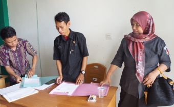 Supervisi ke Kantor Panwaslu Kecamatan di Morowali Utara, Darmiati Ingatkan Kantor HarusÂ  Memadai
