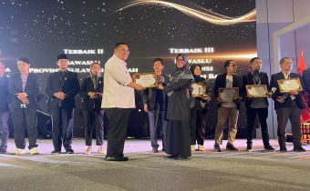 Raih Dua Penghargaan Kehumasan, Dewi Apresiasi Kerja Humas Bawaslu Sulteng