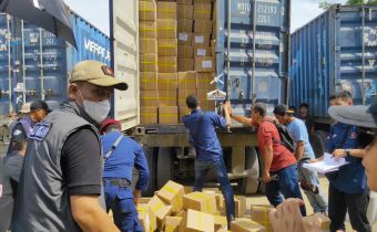 Bawaslu Sulteng Awasi Proses Bongkar Muat Logistik Tahap II Pemilu